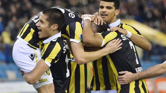 联赛后签下 联赛后签下