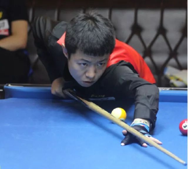 又一次地在 又一次地在