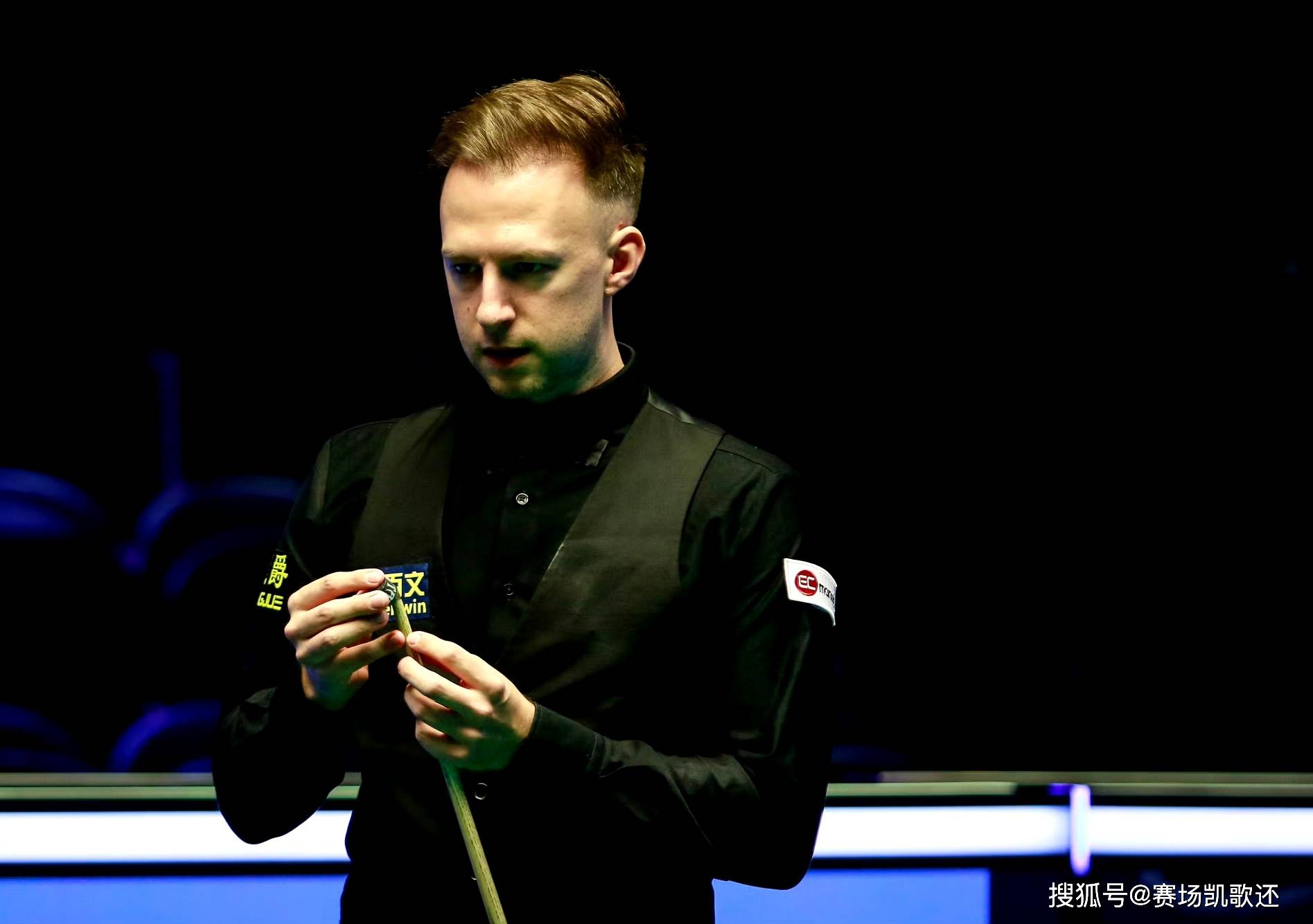 型中场搭档 型中场搭档